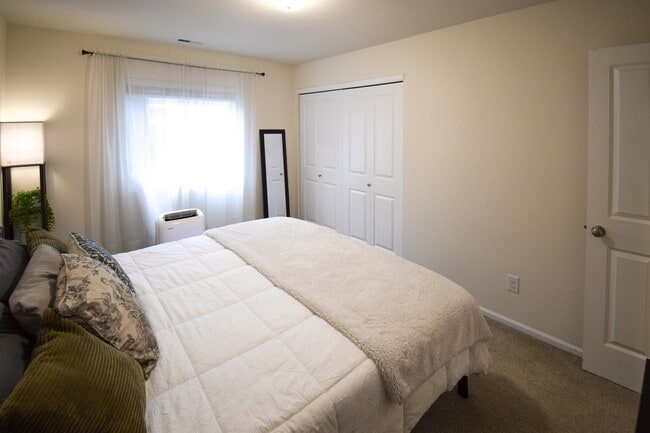 Building Photo - 4721 Joppa St SW