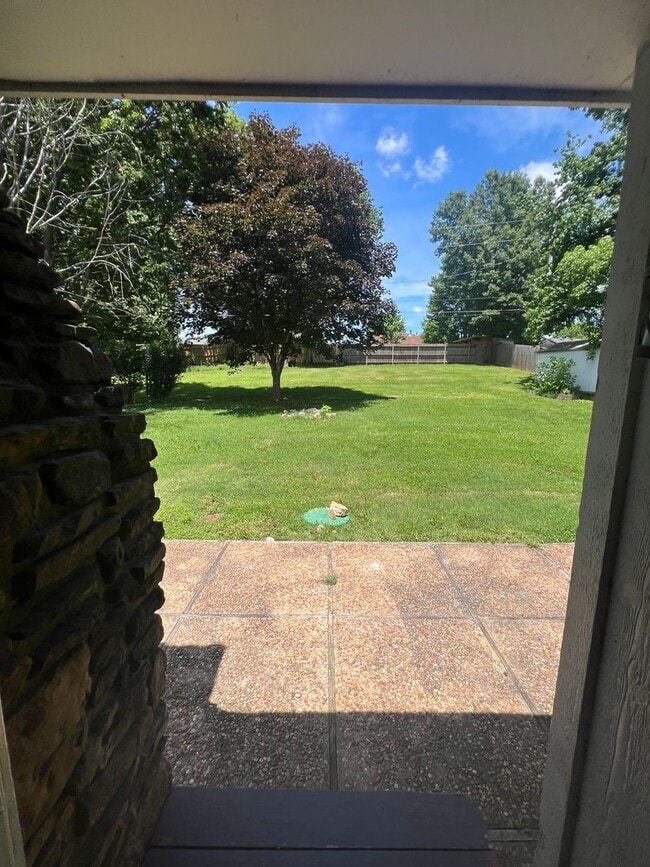 Building Photo - 4 bedroom/2 bath house