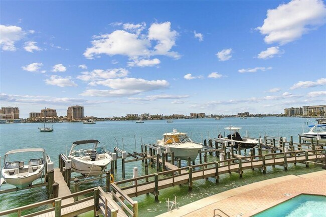 Building Photo - 200 Skiff Point