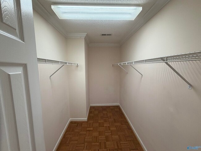 Building Photo - 701 Rigel Dr SW