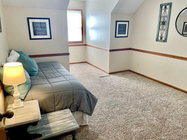 Building Photo - 408 Summerset Dr