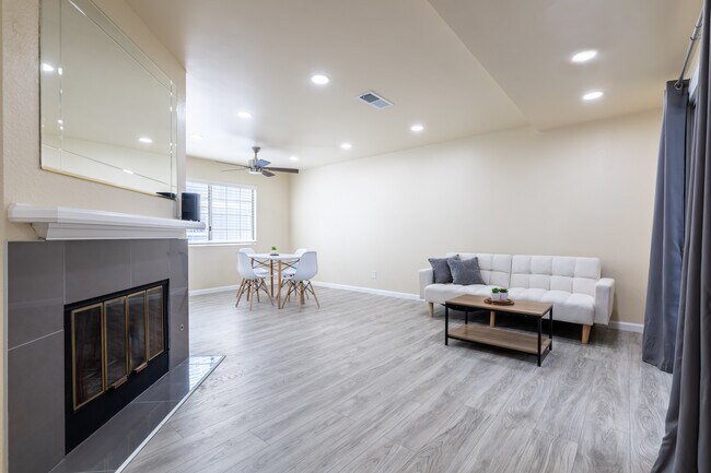 Building Photo - 21249 Figueroa St