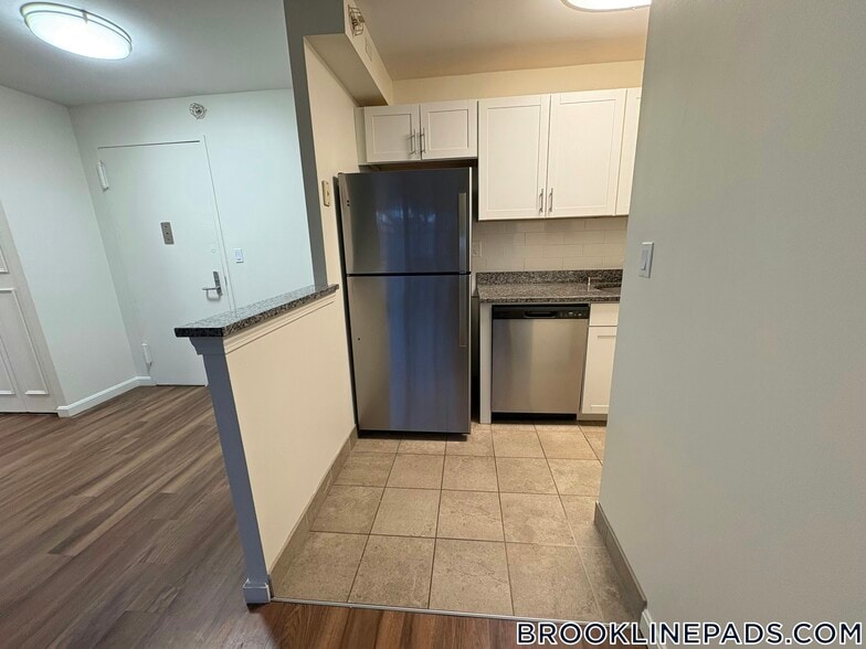 Building Photo - 175 Freeman St