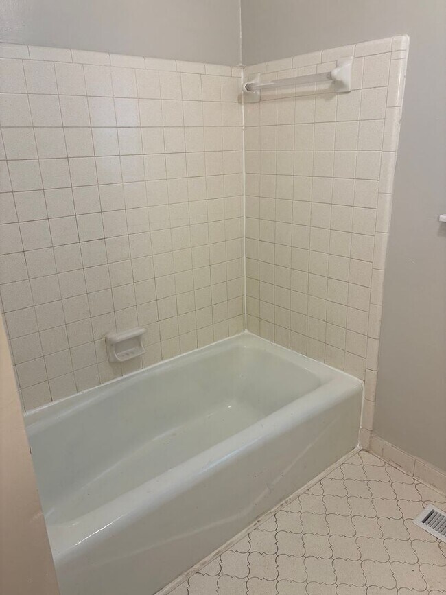 Building Photo - New For Rent!