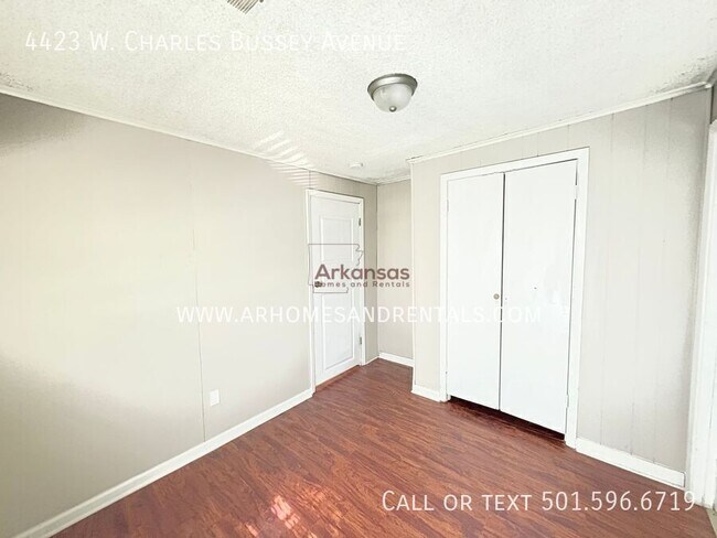 Building Photo - 4423 W Charles Bussey Ave