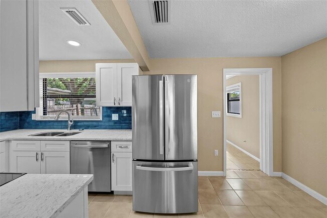 Building Photo - 1193-1195 Bass Blvd