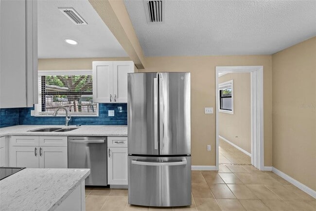 Building Photo - 1193 Bass Blvd