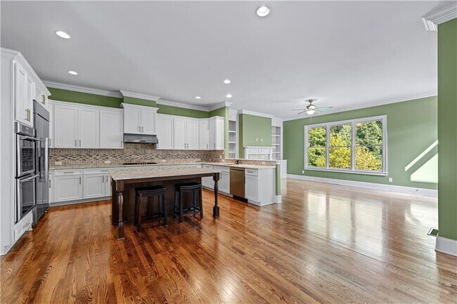 Building Photo - 1070 Windfaire Pl