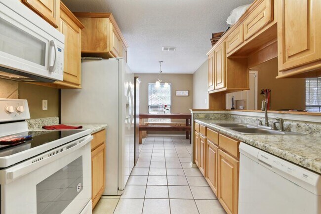 Building Photo - 13418 Libby Lane