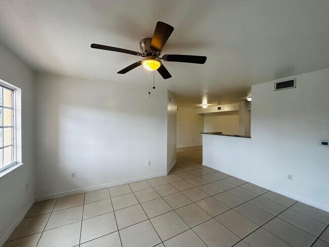 Building Photo - 6752 Heritage Grande