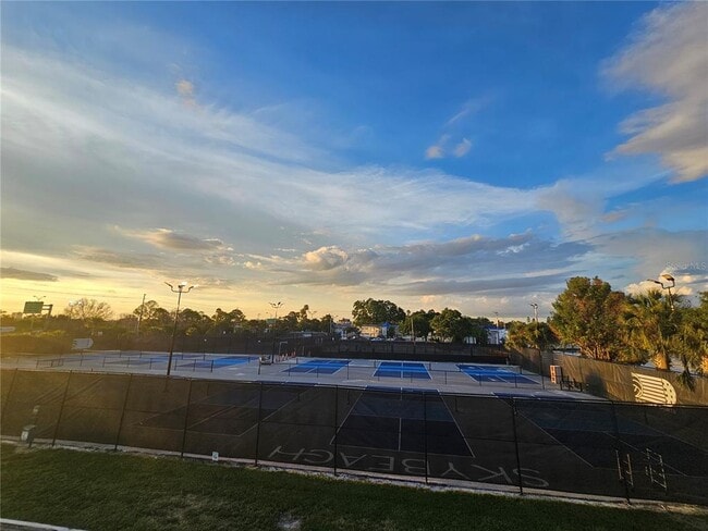 Building Photo - 7100 Sunshine Skyway Ln S