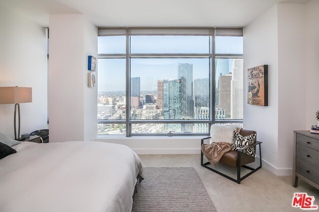 Building Photo - 900 W Olympic Blvd