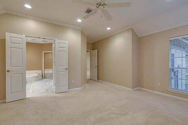 Building Photo - 50 Vista Cove Dr
