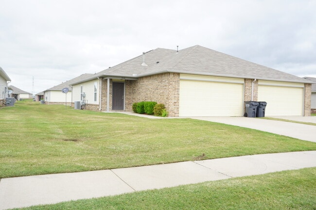 Building Photo - RSI 3508 - 3510G (EM*)