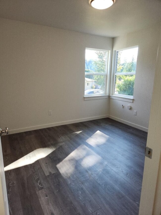 Building Photo - 3bedroom 2bath House