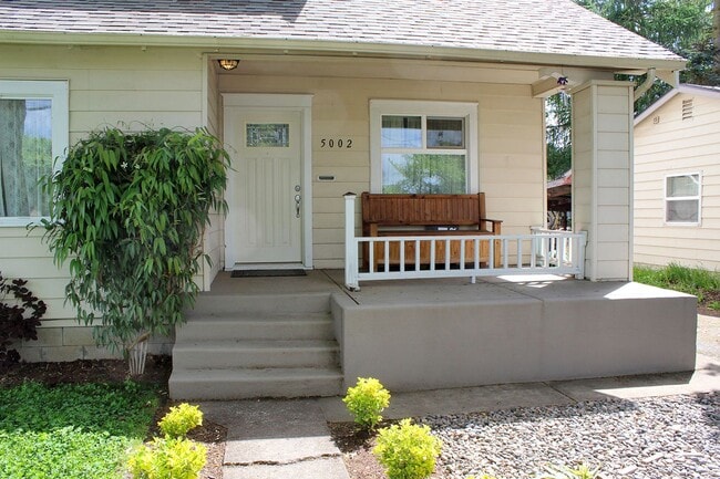 Building Photo - 5002 SE 97th Ave