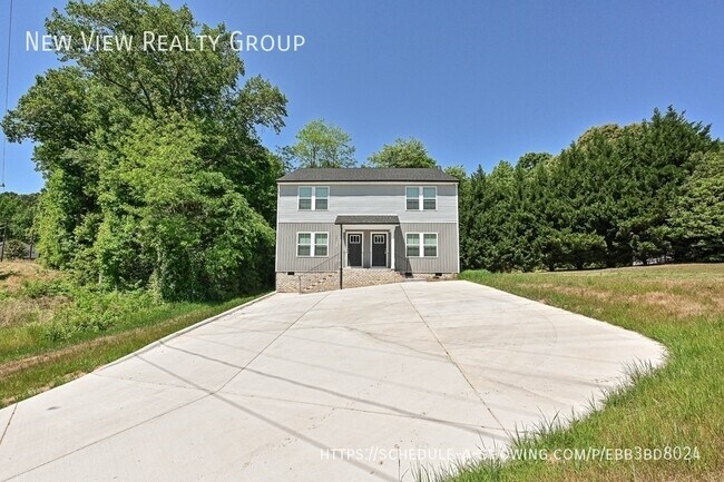 Building Photo - 584 Pleasant Ave