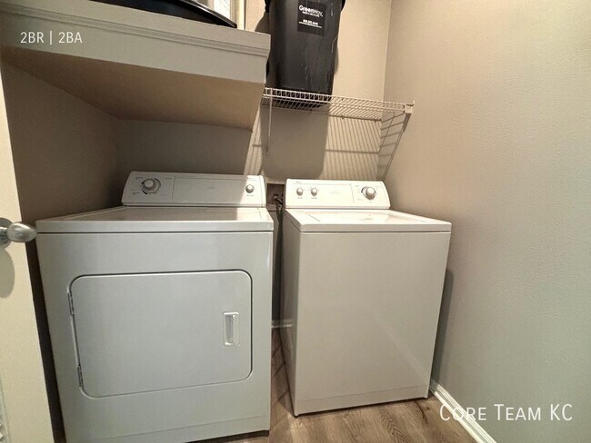 Building Photo - 701 Westport Rd