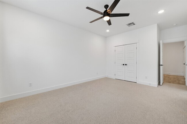 Building Photo - 314 Neyland St