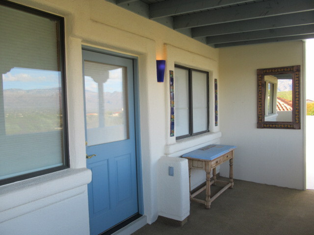 Building Photo - Large (3,825"), Beautiful & Luxurious Eastside Home with Breathtaking Mtn. Views.