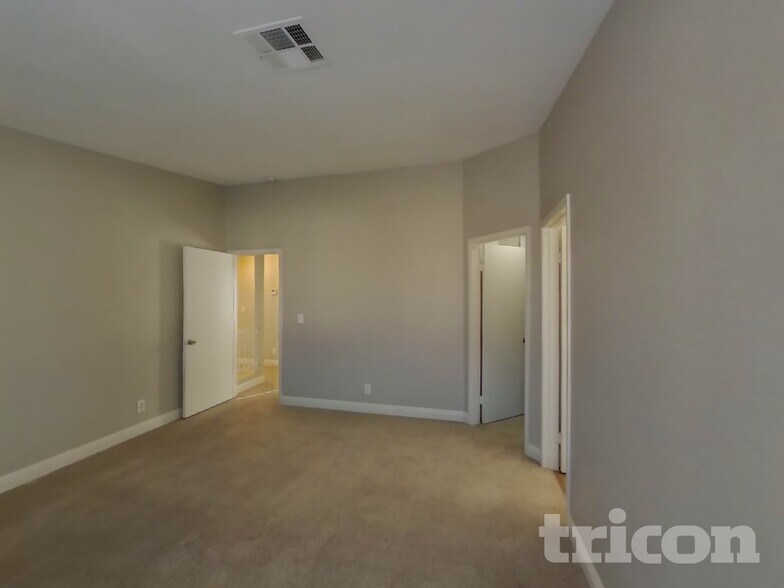 Building Photo - 1812 Wild Jan Dr