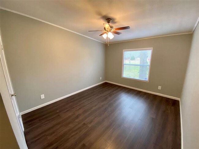 Building Photo - 11273 Camp Creek Way