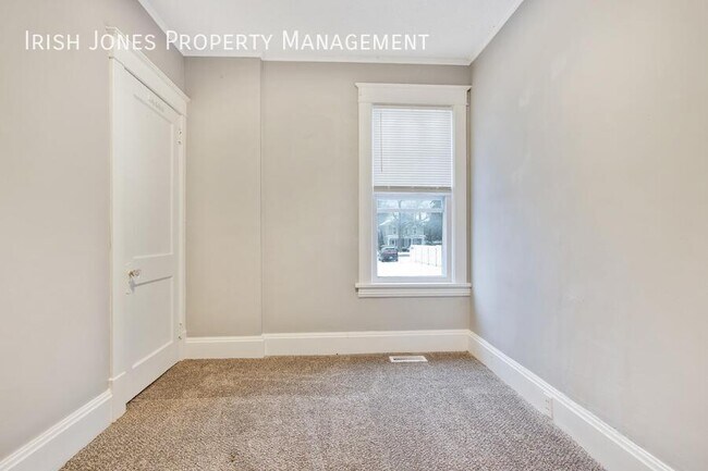 Building Photo - 95 N Transit St