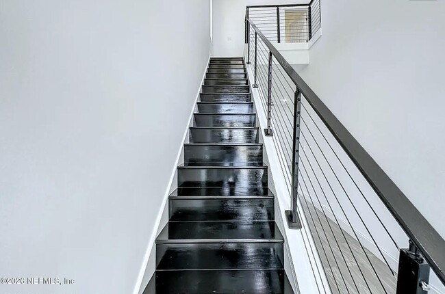 Building Photo - 5395 Heckscher Dr