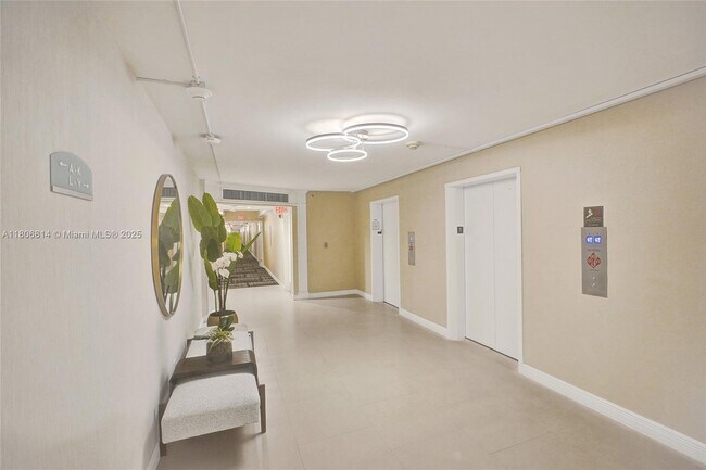 Building Photo - 5600 Collins Ave