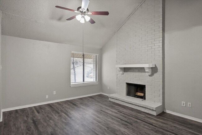 Building Photo - Lake Arlington area 4 bedroom with large yard