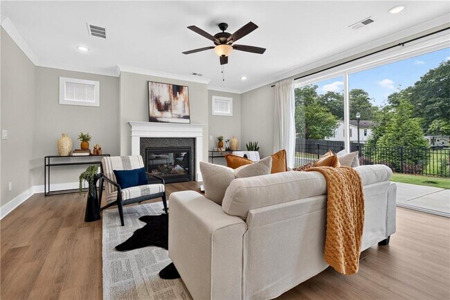 Building Photo - 203 Grady Burrell Dr