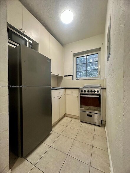 Building Photo - 260 Euclid Ave