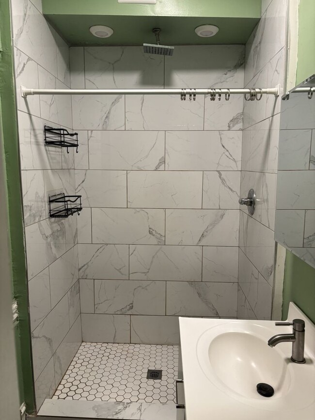 Building Photo - Beautifully Upgraded 2BR/2BA with Modern Finishes & Private Outdoor Space