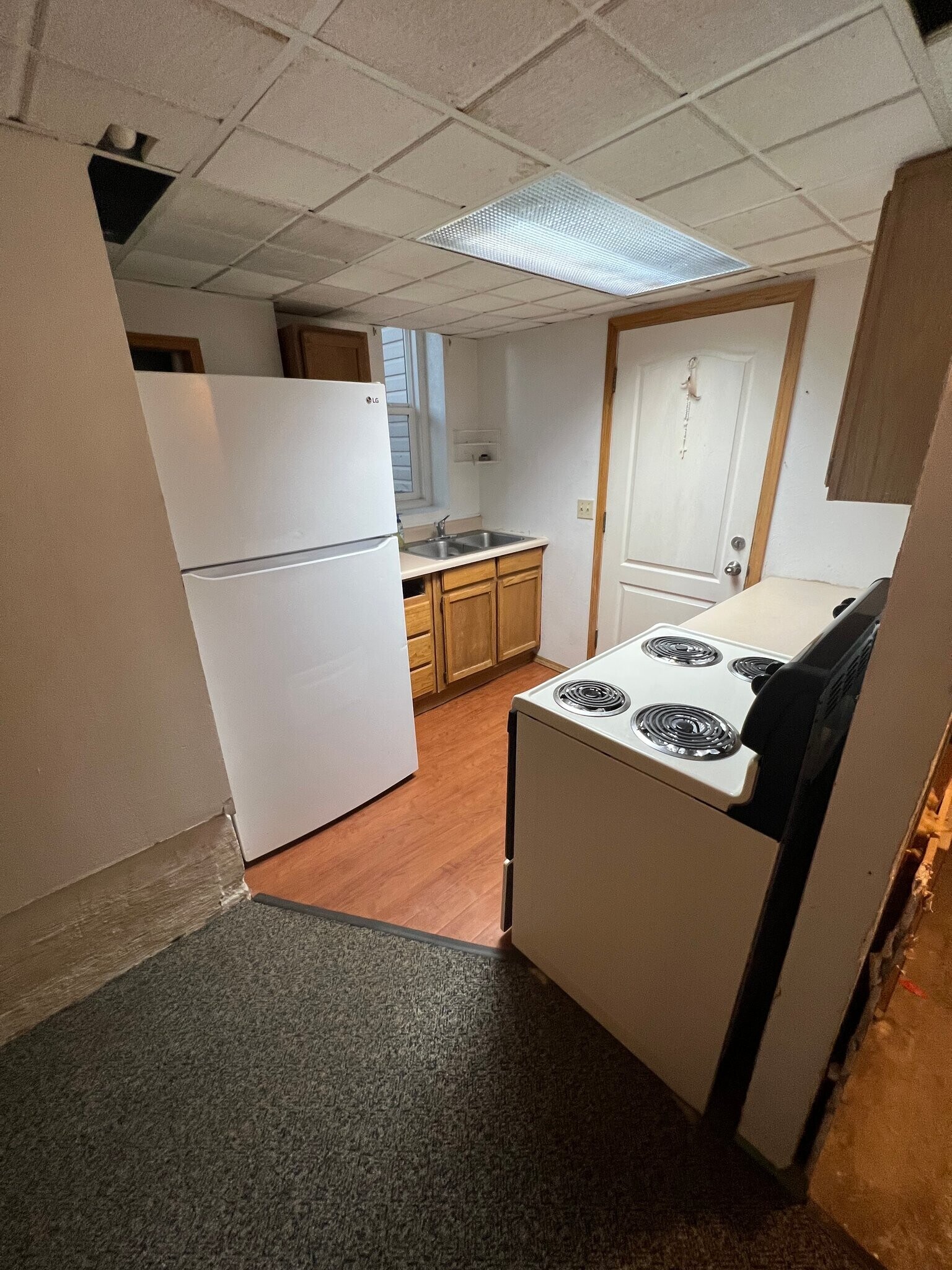 Building Photo - 1512 E Kiowa St