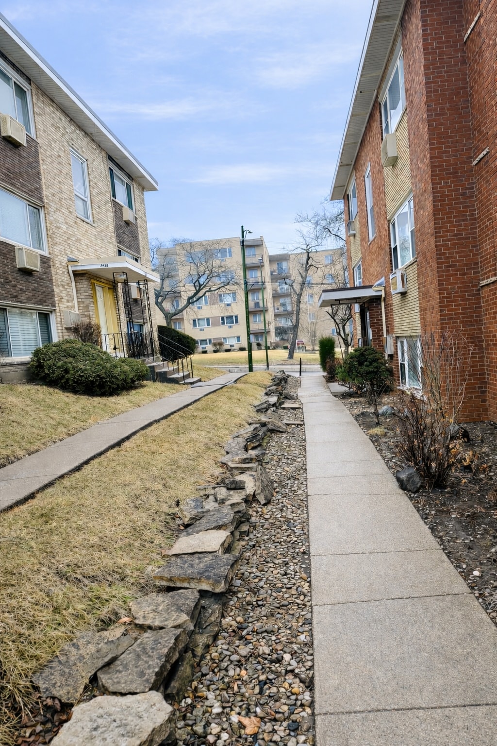 Building Photo - 2027 W 111th St