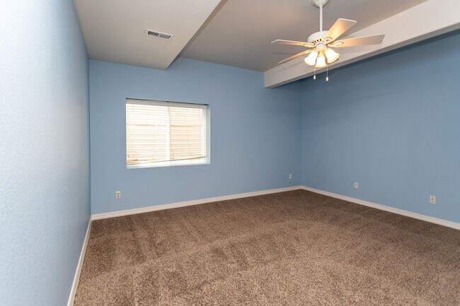 Building Photo - 10154 Silver Leaf Way