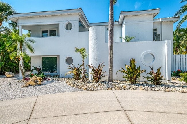 Building Photo - 412 Treasure Boat Way