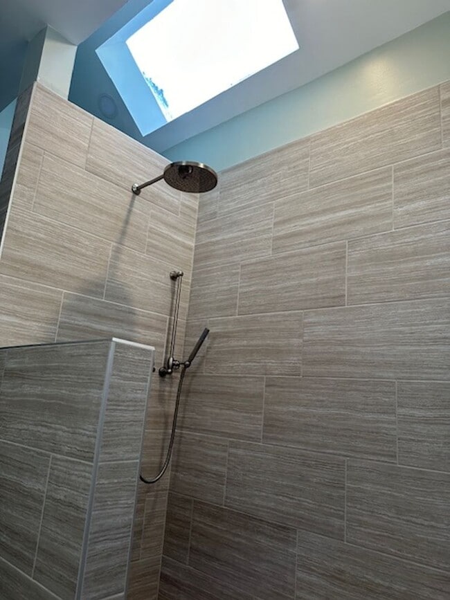 Building Photo - 5 Bridle Ct
