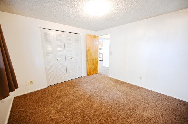 Building Photo - 1104 3rd Ave W
