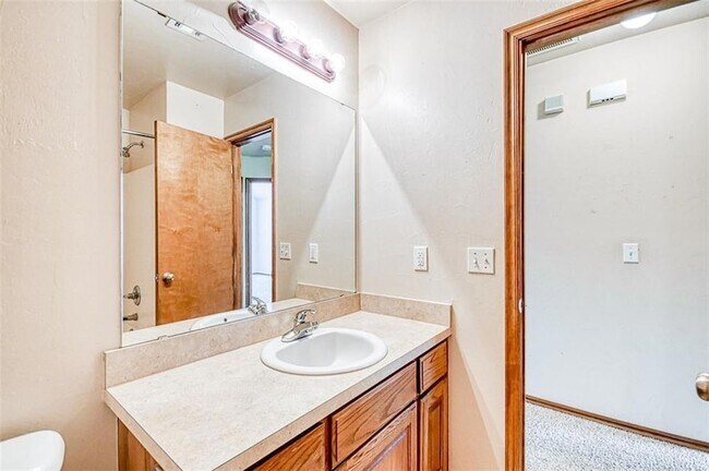 Building Photo - 1708 Meadow Run Dr