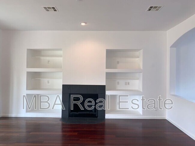 Building Photo - 16824 N 63rd St