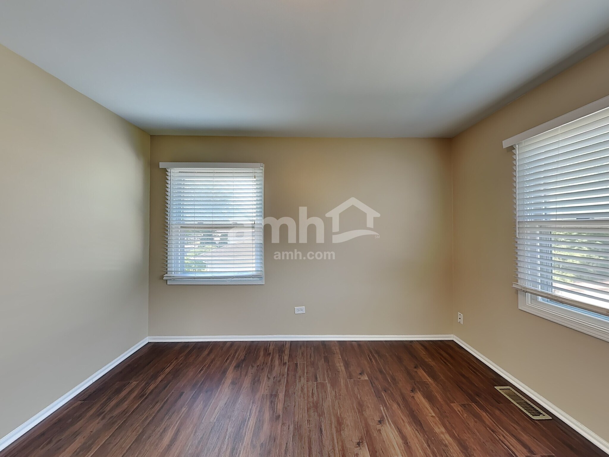 Building Photo - 2407 Joe Adler Dr
