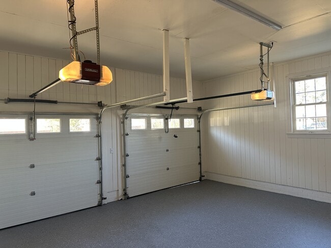 Building Photo - 1700 Sulgrave Rd