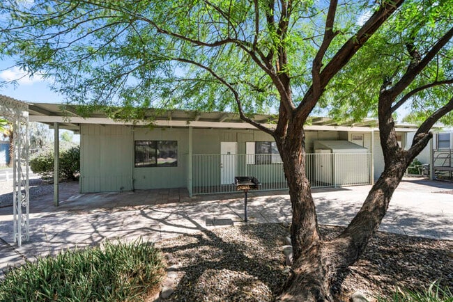 Building Photo - 3120 N Romero Rd