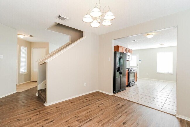 Building Photo - 33322 Cottonwood Bend