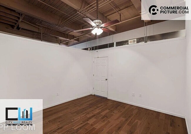 Building Photo - Frame Factory