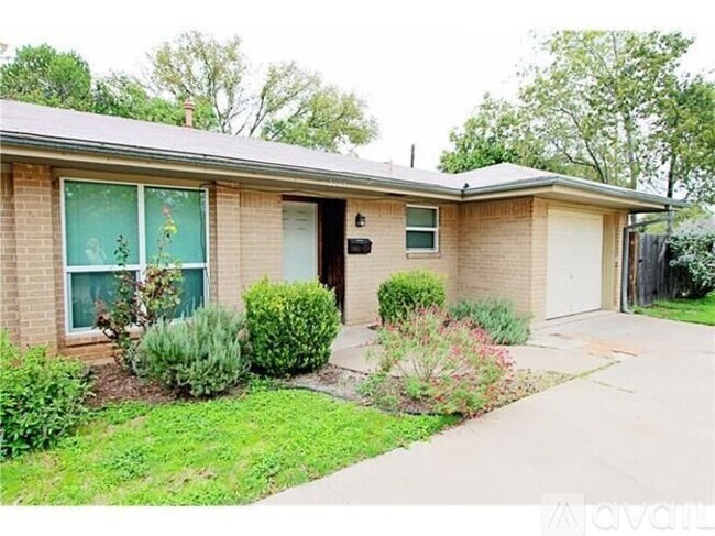 Building Photo - 2701 Sweeney Ln