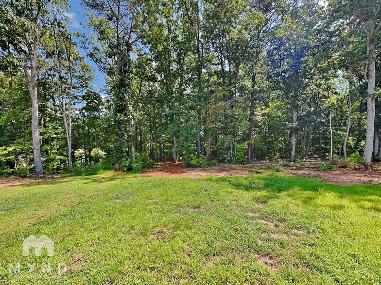 Building Photo - 3284 Anderson Mountain Rd