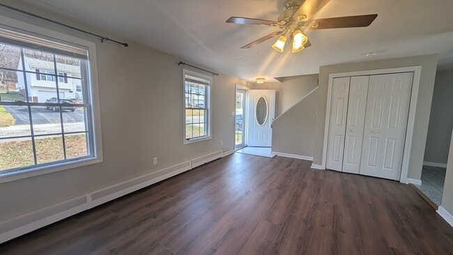 Building Photo - 90 A Loxwood St