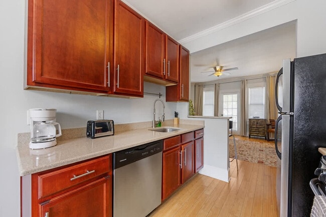 Building Photo - 2101 Kirkwood Ave